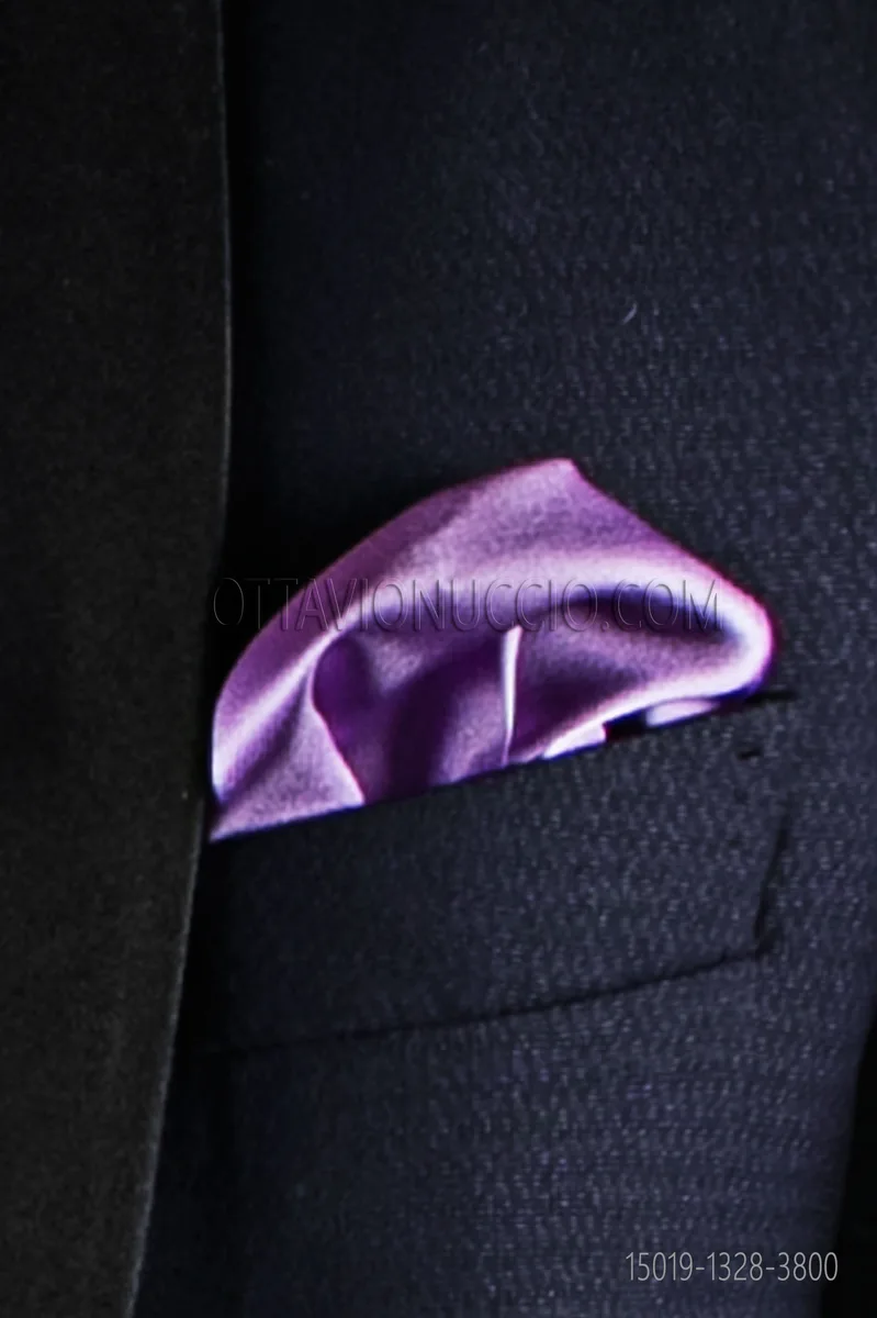 Pañuelo en raso.