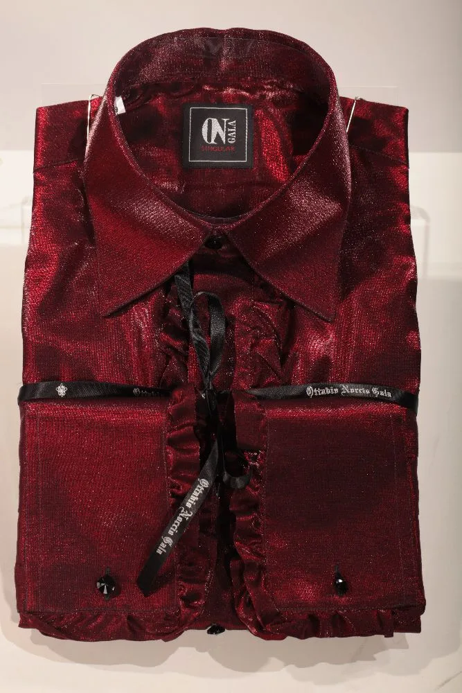 Red lurex shirt with ruffles