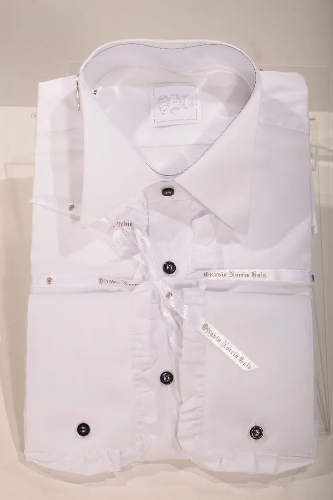 Chemise avec volant en satin blanc
