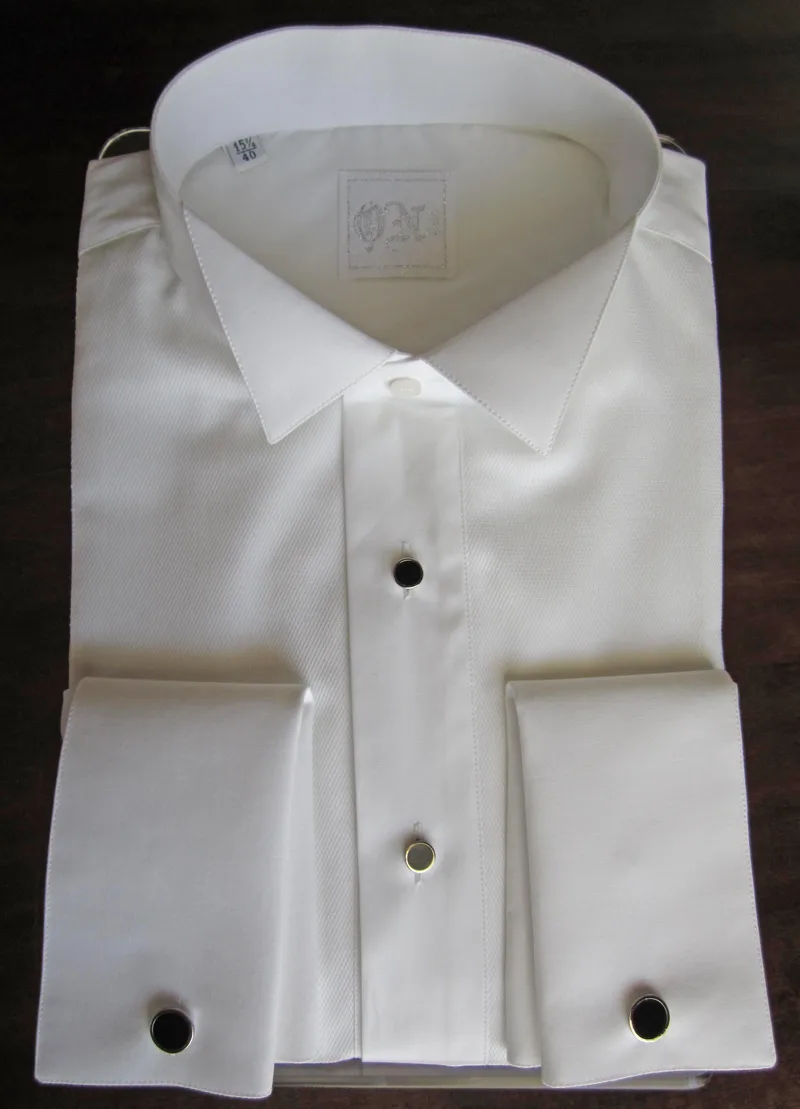 Chemise de smoking blanche avec plastron