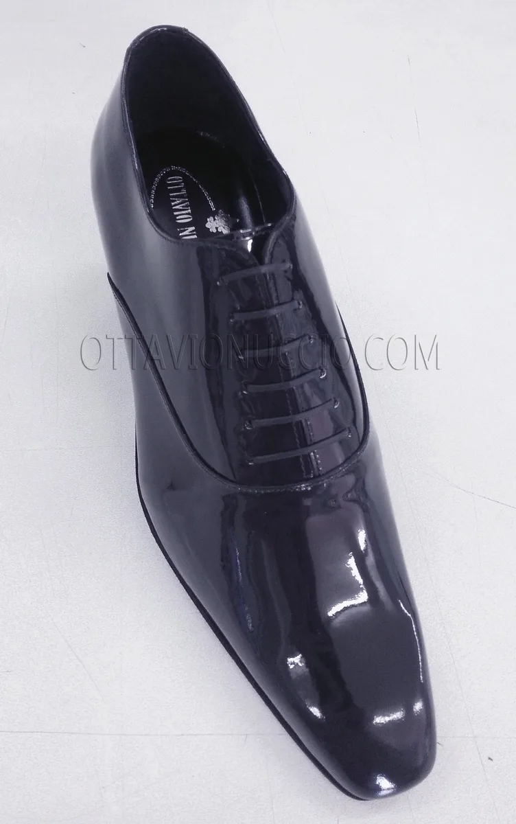 Chaussures Richelieu en cuir verni bleu