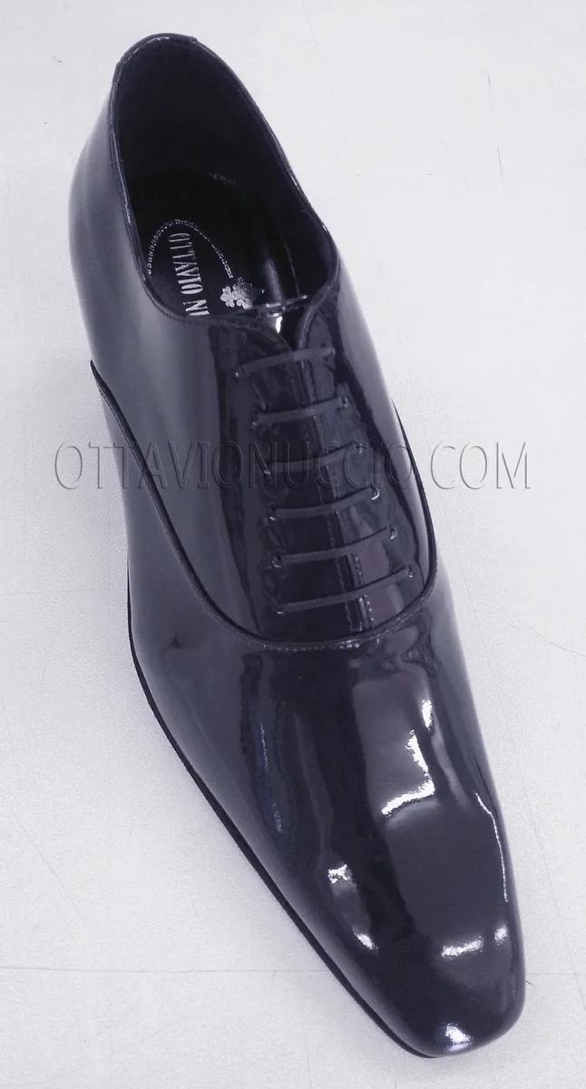 Chaussures Richelieu en cuir verni bleu
