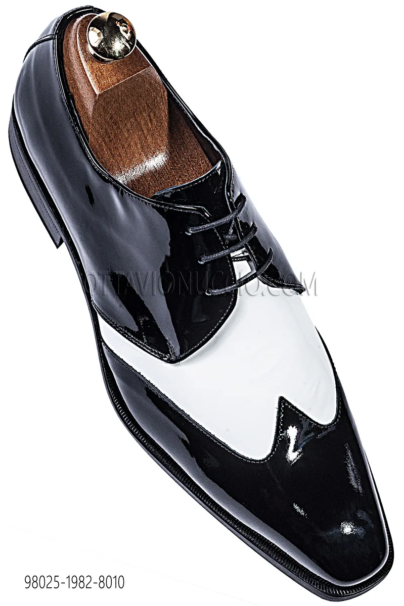 Scarpa in vernice bicolore nera bianco