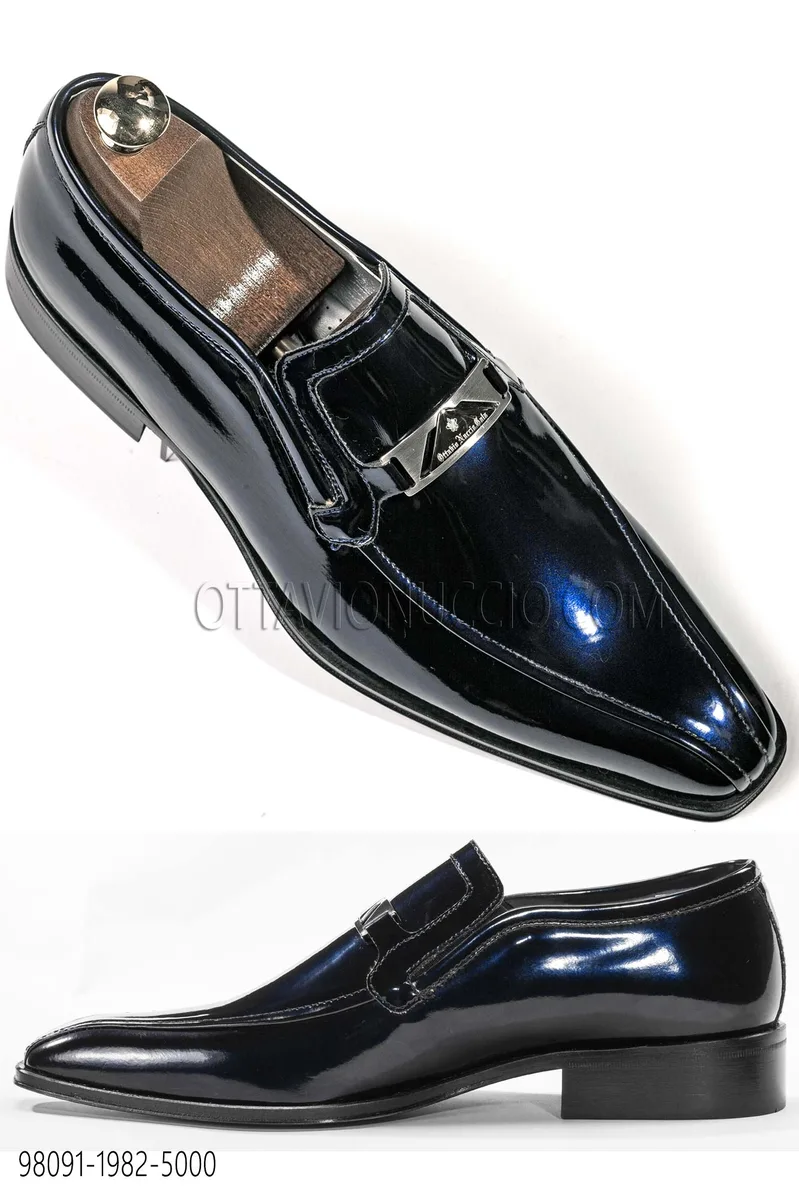 Schuhe, blau, aus Lackleder
