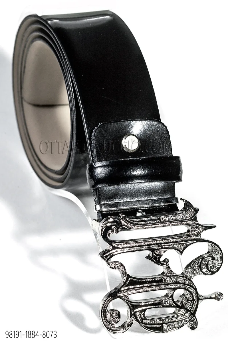 Cintura in pelle nera con fibbia argento
