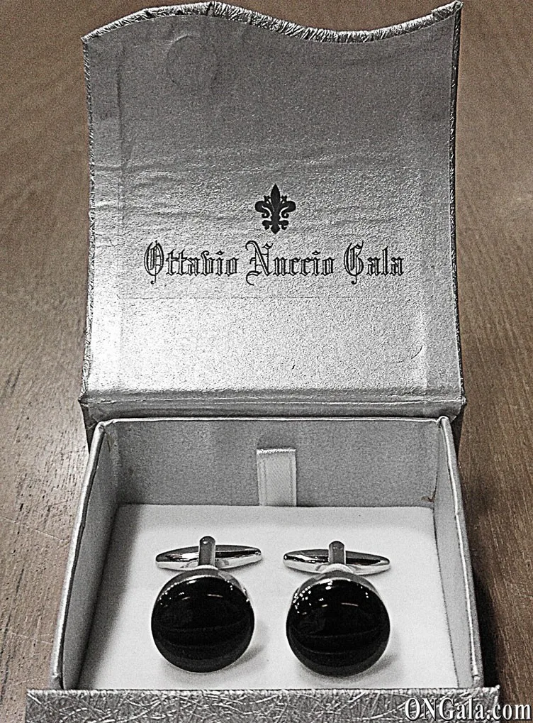 Round Cufflinks with black enamel finish