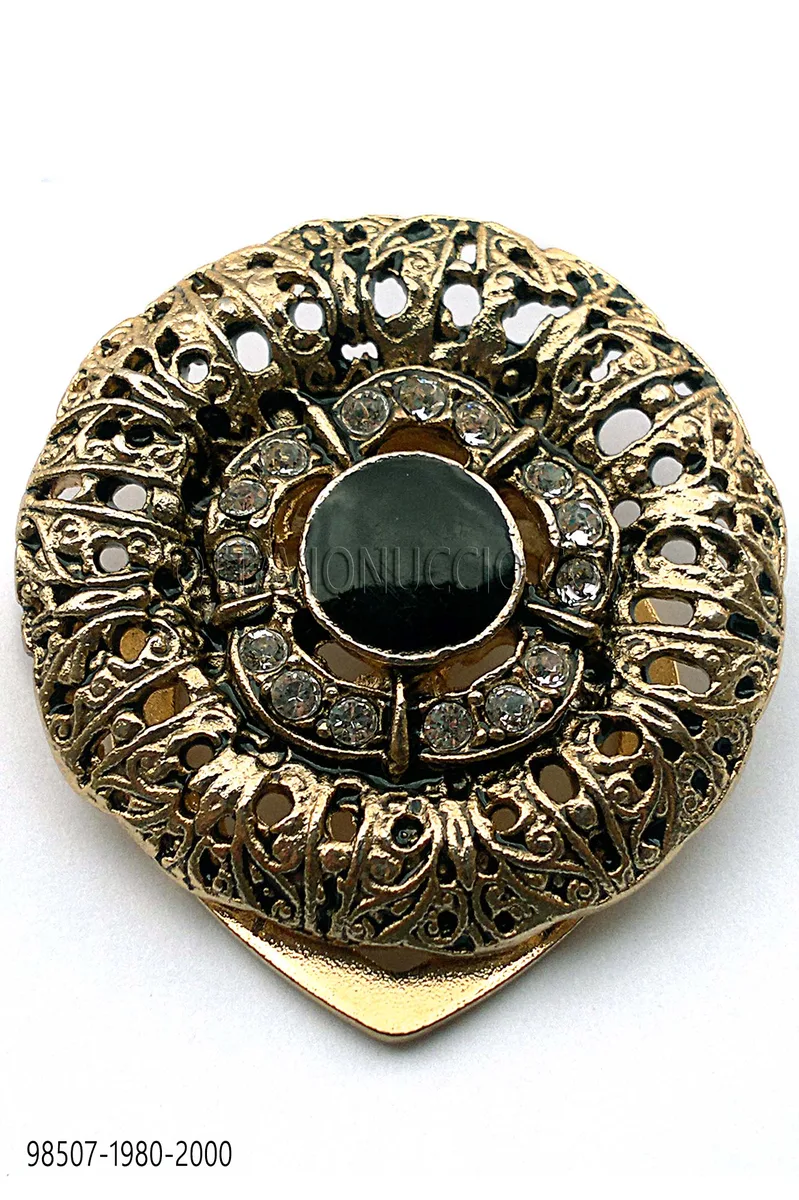 Broche dorado con esmalte negro