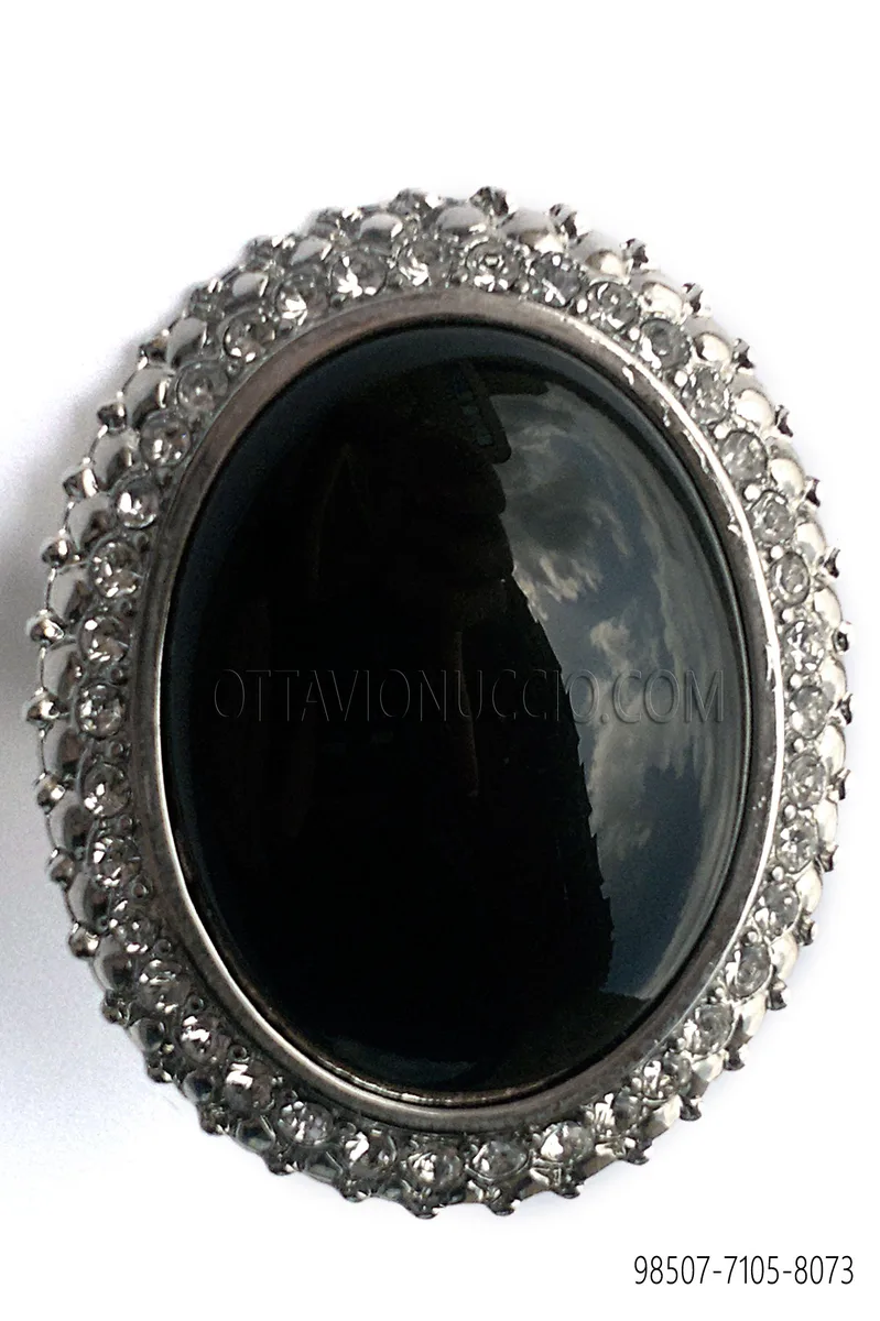 Broche avec Camée noir