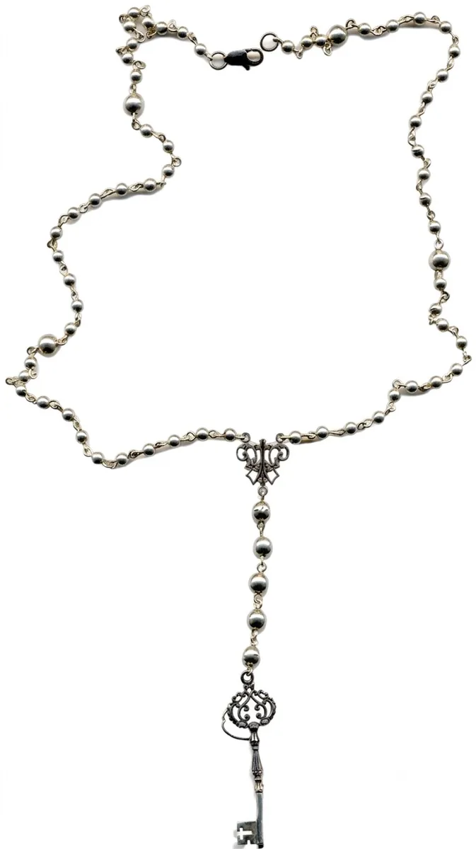 Silver-plated necklace and pendant