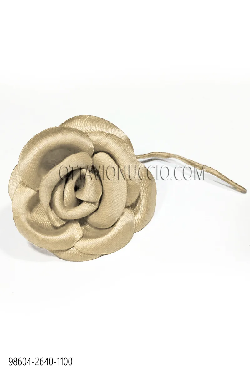 Ansteckblume, beige, aus Satin