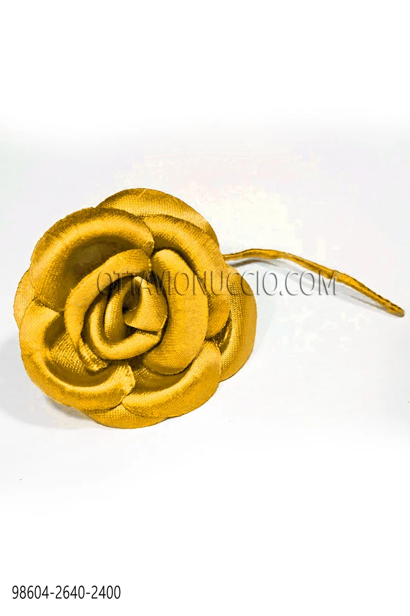 Flor en raso oro