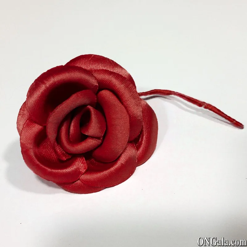 Ansteckblume, rot, aus Satin
