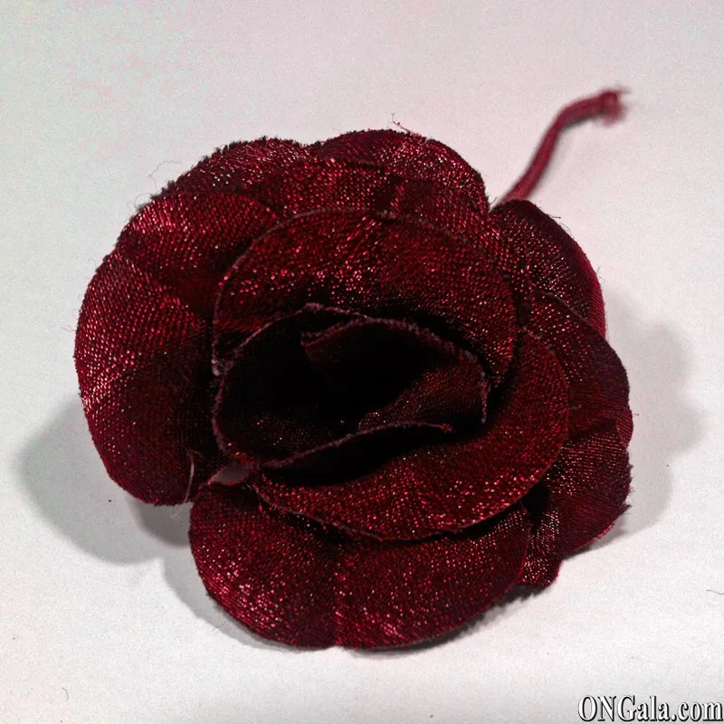 Fleur en lurex rouge