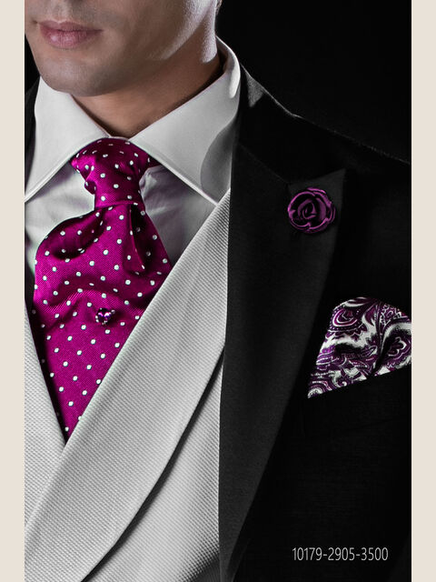 Cravattone in seta fucsia con pois bianchi