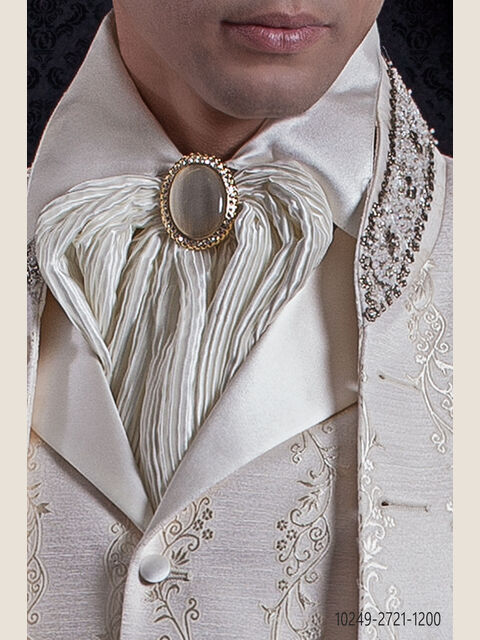 Plastron annodato in tessuto plissettato