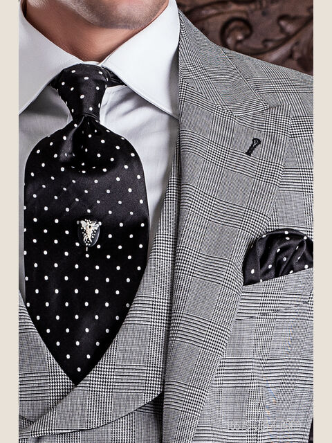 Cravattone e fazzoletto in seta nero con pois bianchi