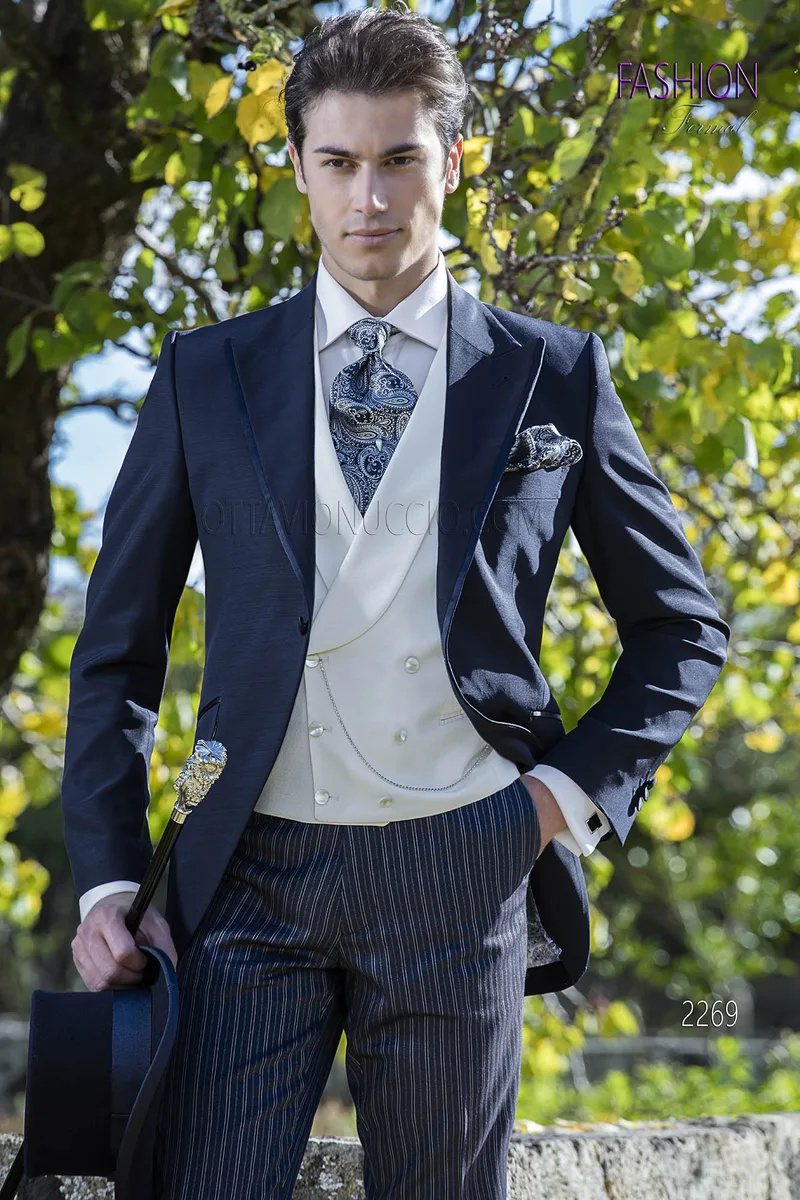 Costume italien jaquette bleu de mariage et pantalon rayé bleu 1