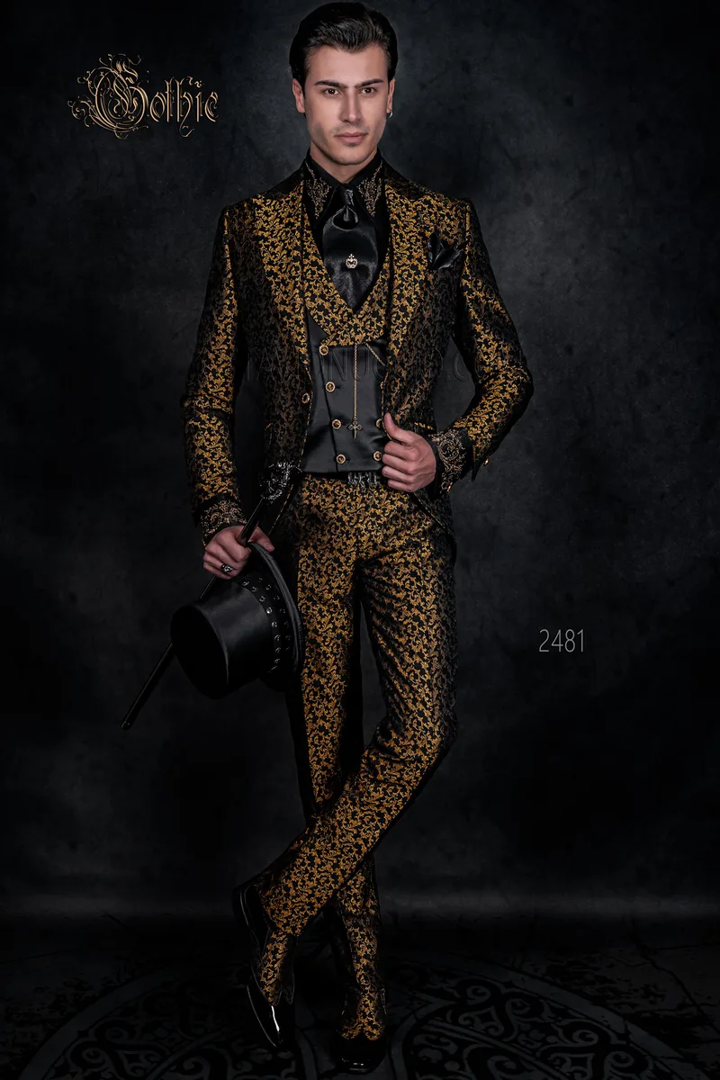Costume italien de luxe en style gothique damassé noir et or 1
