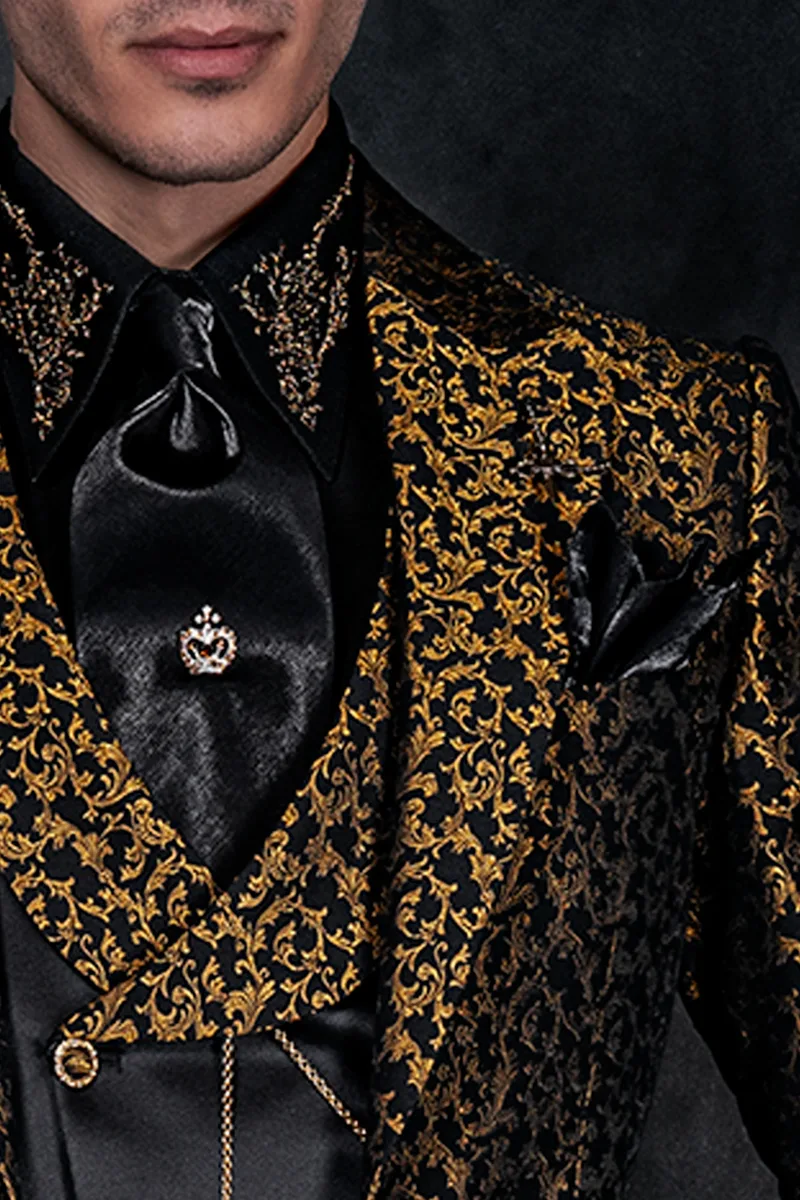 Costume italien de luxe en style gothique damassé noir et or 4