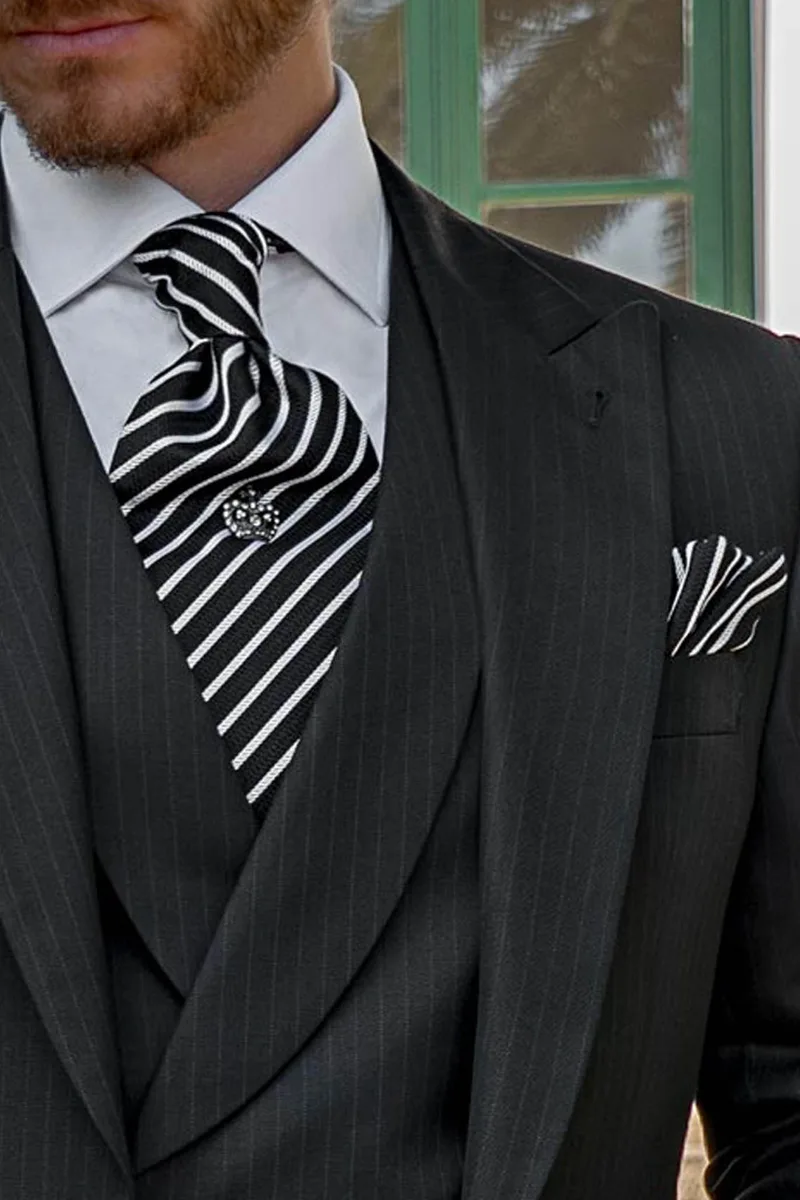 Vintage schwarze nadelstreifen Cut Hochzeitsanzug für Bräutigam 3