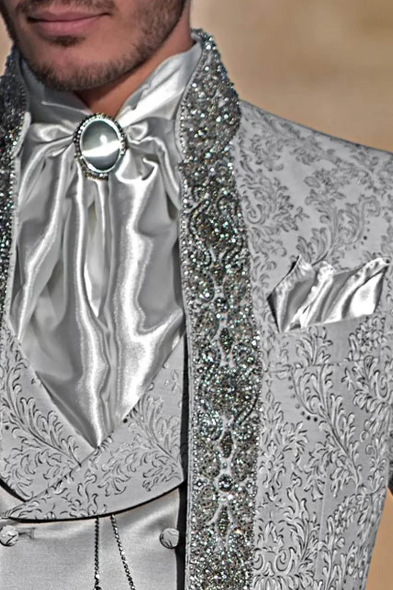 Redingote baroque brocart gris perle pour marié avec strass en cristal 3