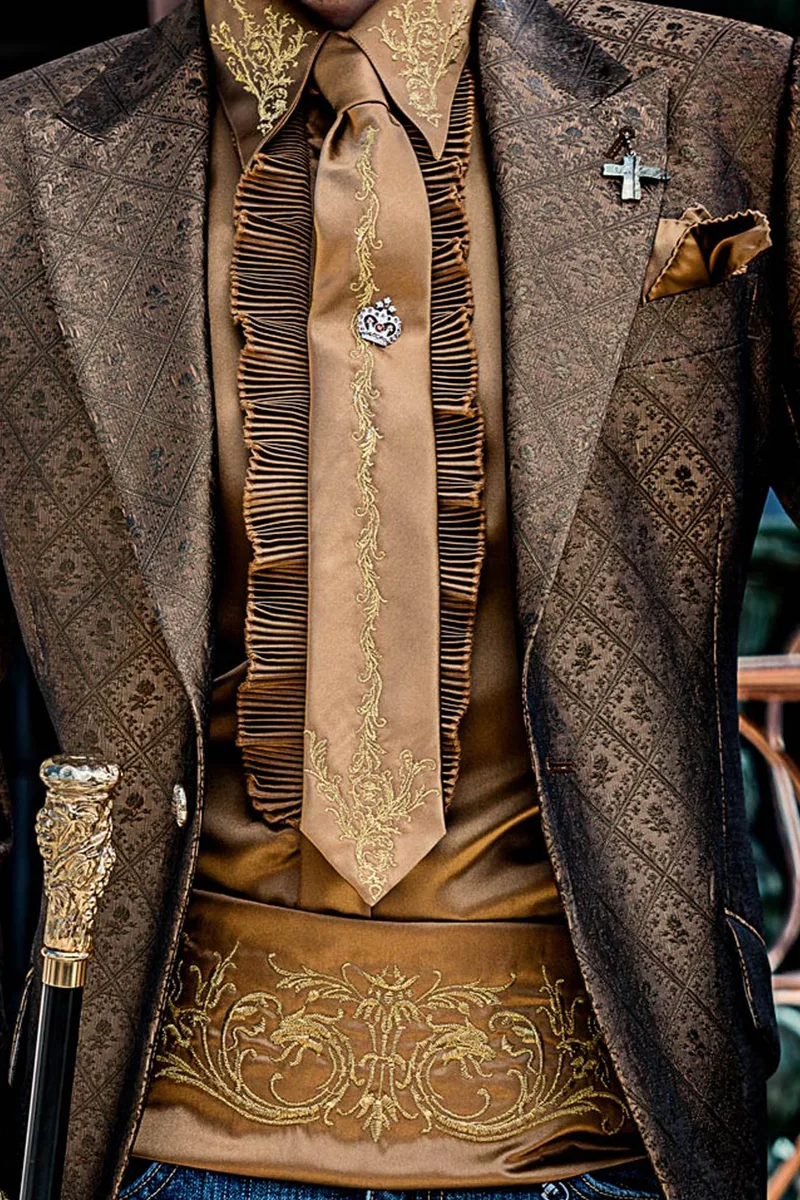 Hemd und Accessoires aus dunkelgoldener Satin-Mikrofaser mit goldener Drachenstickerei