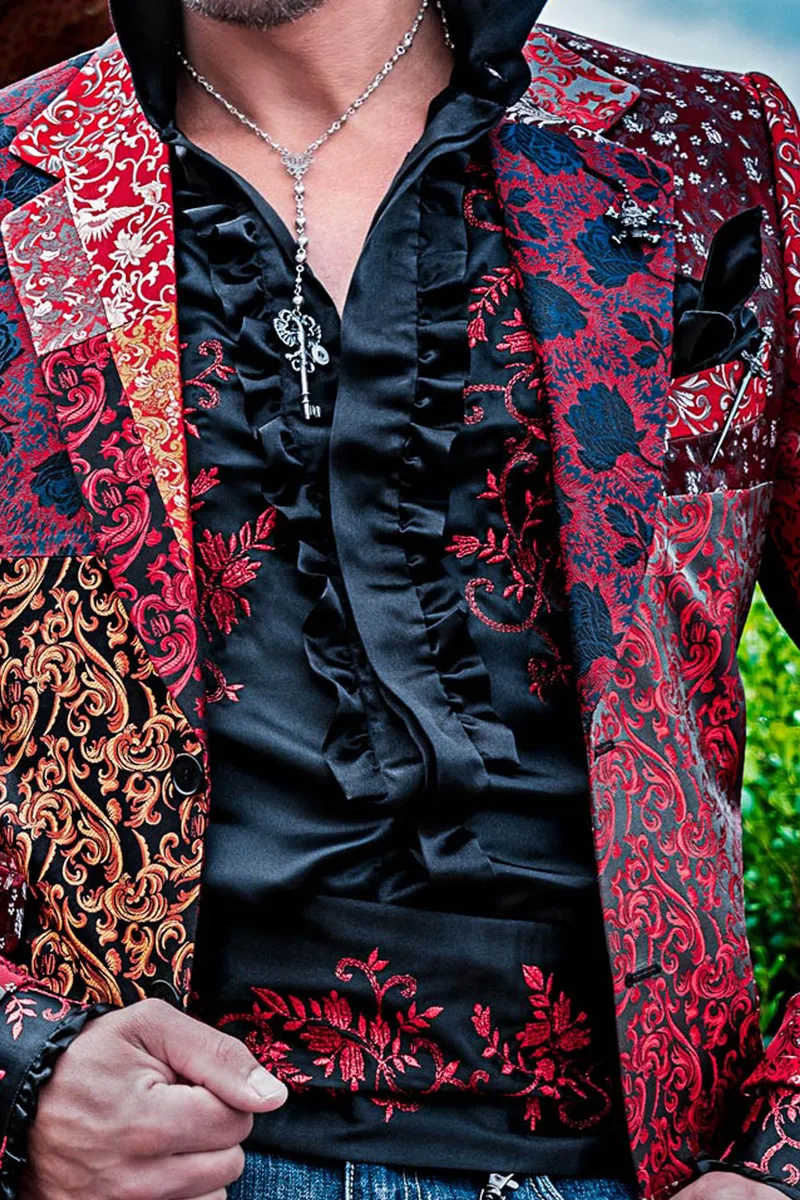 Camicia in raso nero con ricamo rosso e volant