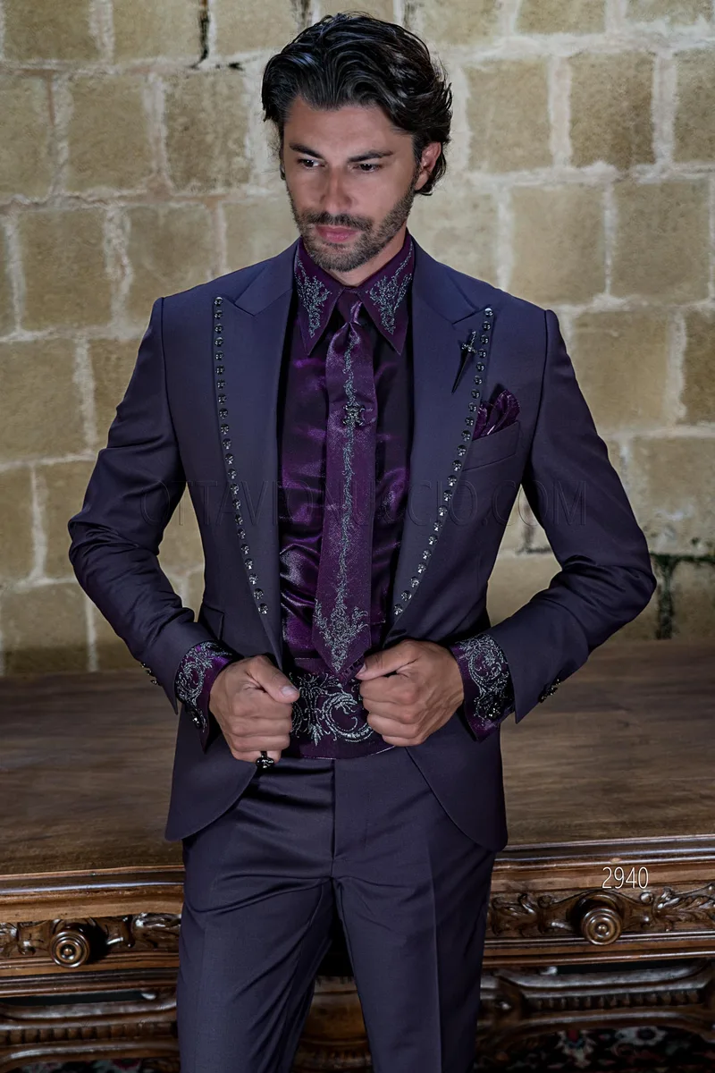 Costume pour hommes italien gothique pourpre avec rivets tête de mort 1