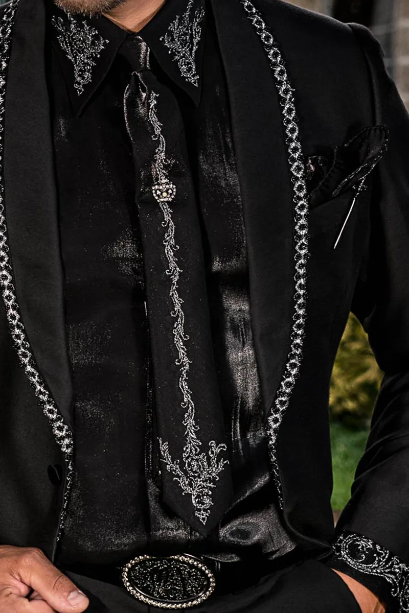 Camicia e Cravatta in tessuto lurex nero con ricamo