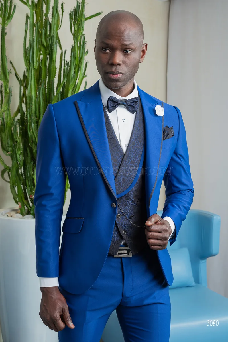 Electric blue fashion men suit for groom – Half-length view