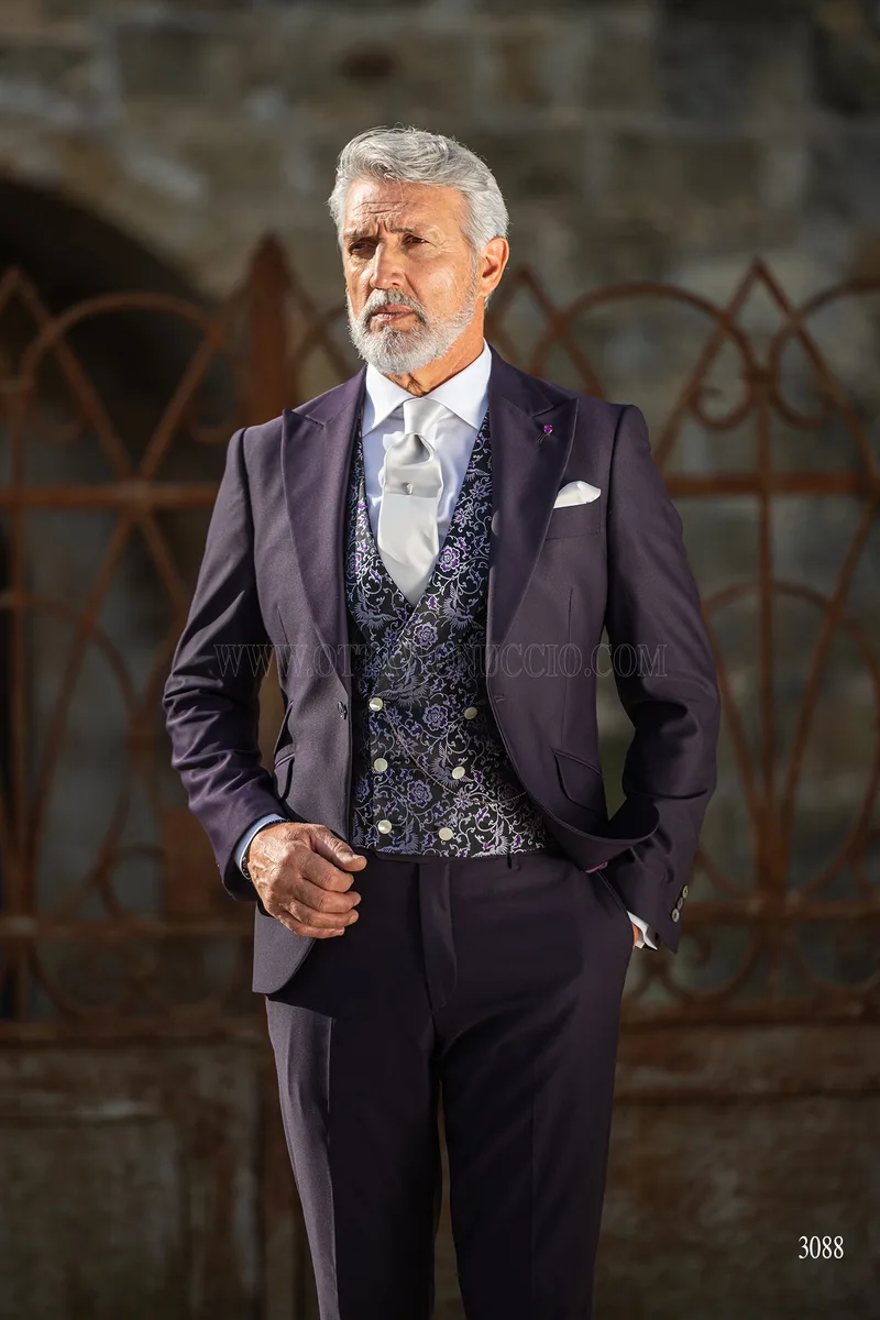 Traje de novio italiano morado con chaleco de seda 1