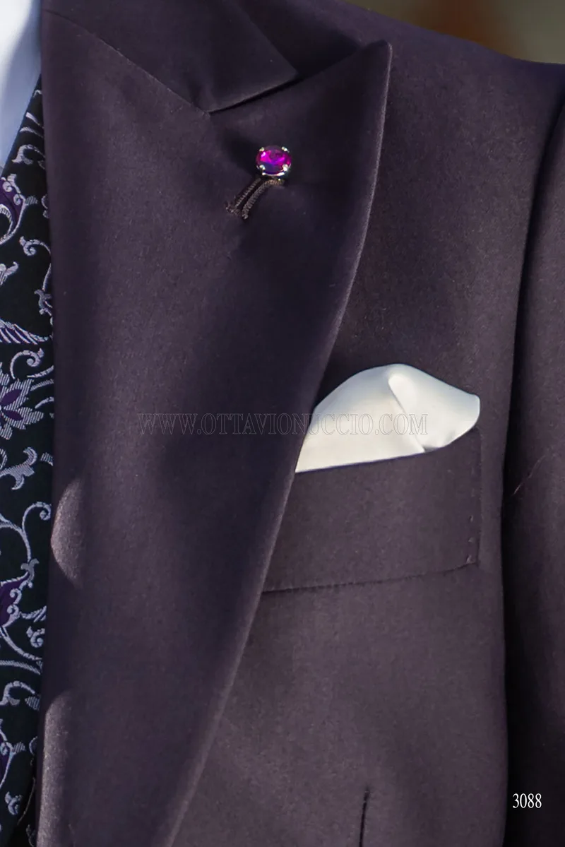Traje de novio italiano morado con chaleco de seda 5