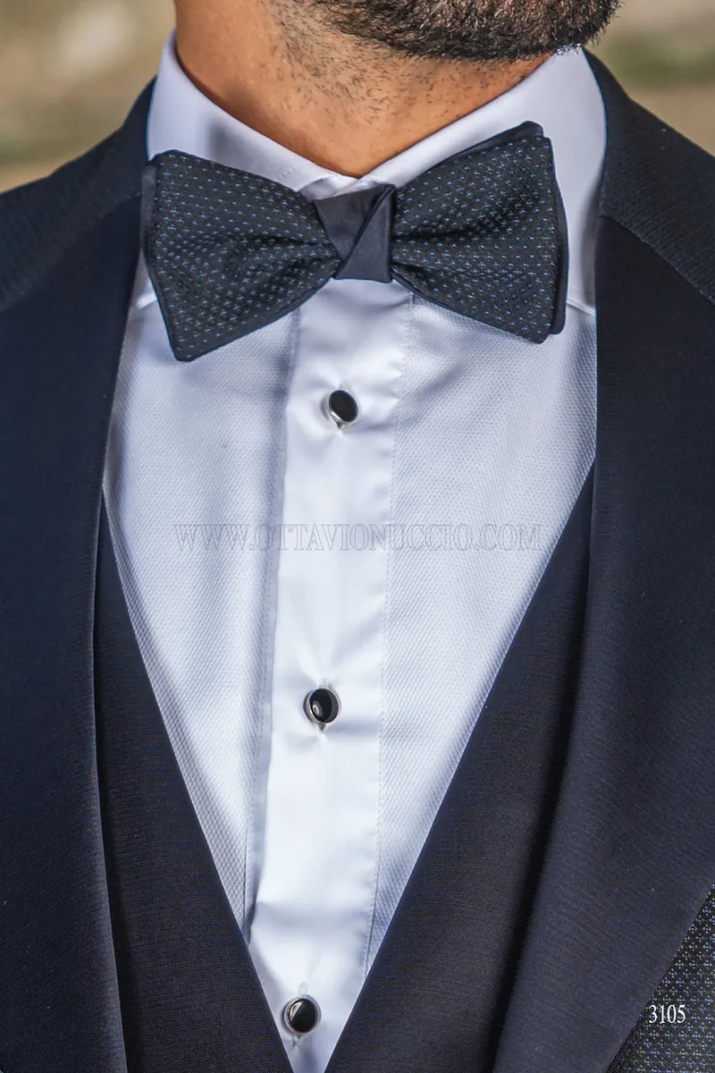 Luxuriöser italienischer maßgeschneiderter blauer Bräutigamanzug mit Revers und Manschetten aus Satin 4