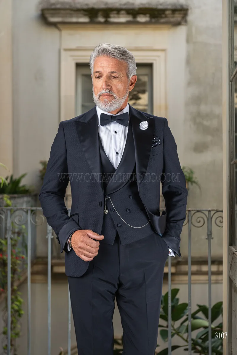 Luxury Italian fashion blue groom tuxedo with peak lapel in satin 2
