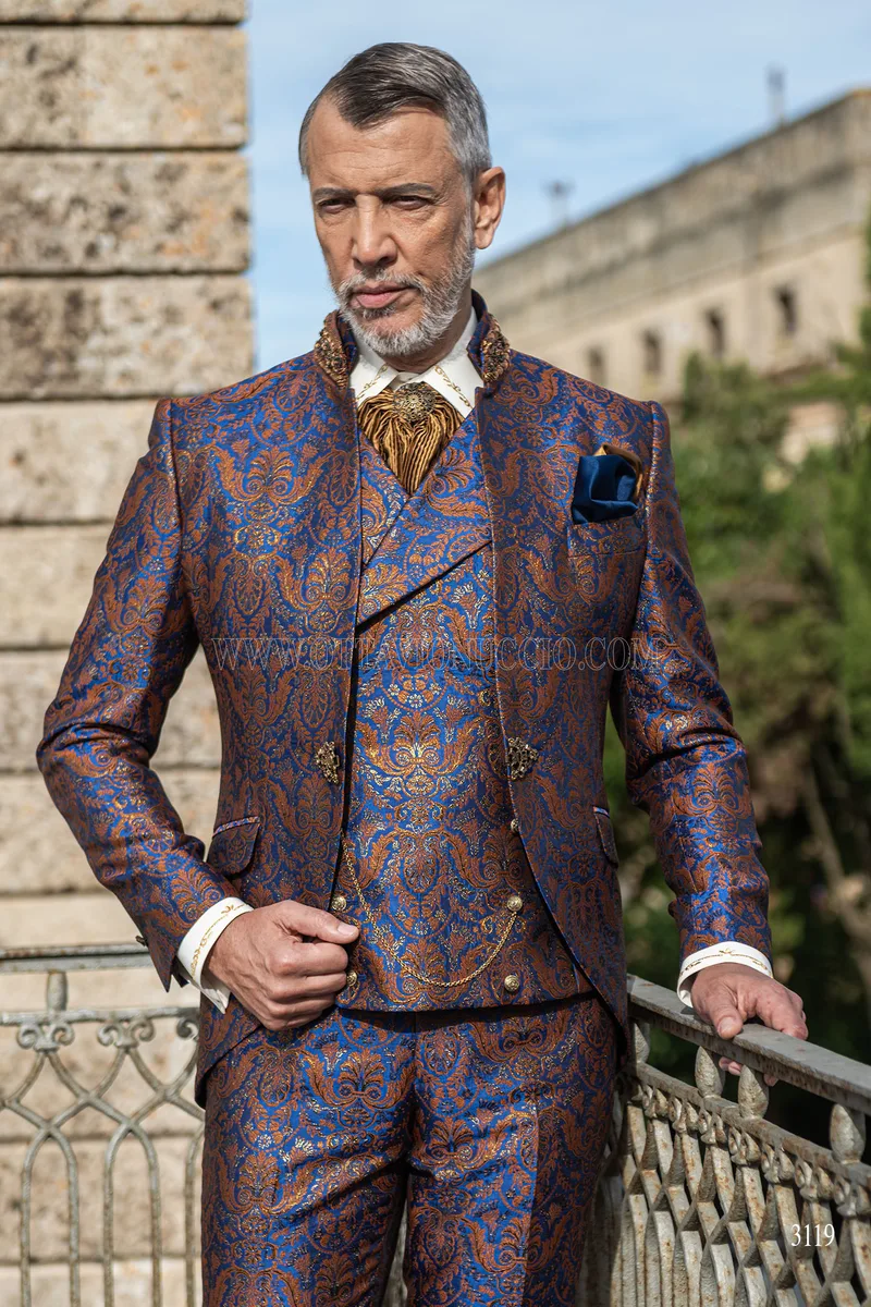 Redingote coréenne en brocart bleu et or de style baroque 1