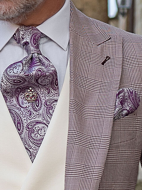 Cravattone e Fazzoletto in seta cachemire grigio perla con fucsia