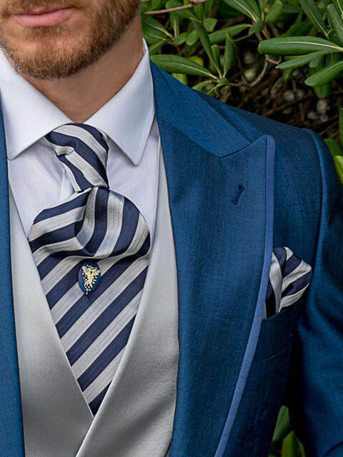 Cravattone e Fazzoletto in seta in seta regimental blu e grigio