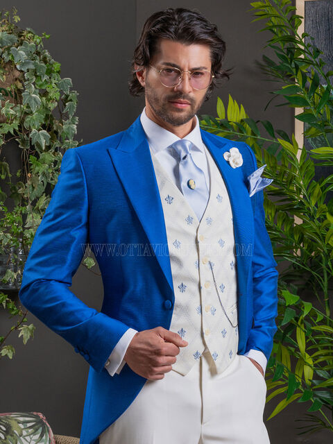 Abito da cerimonia blu royal con gilet bianco ricamato